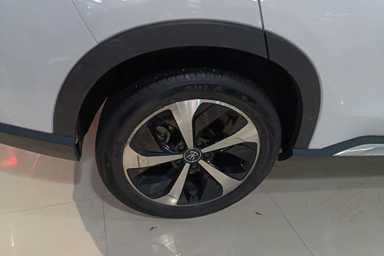 Used BYD Song PLUS New Energy 2021 DM-i 110KM Flagship PLUS Exterior 4