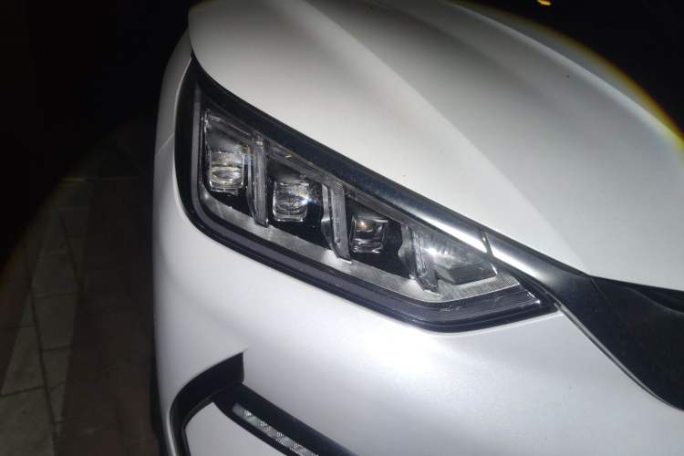 Used BYD Song PLUS New Energy 2021 EV Flagship Model Exterior 6