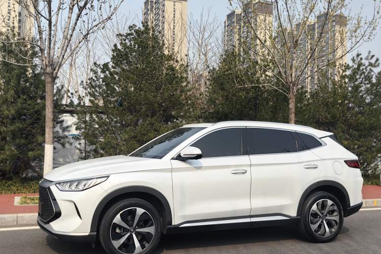 Used BYD Song PLUS New Energy 2021 DM-i 51KM Prestige Model Front Left 45 Deg