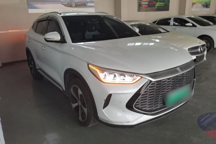 Used BYD Song PLUS New Energy 2021 DM-i 51KM Prestige Model Front Right 45 Deg
