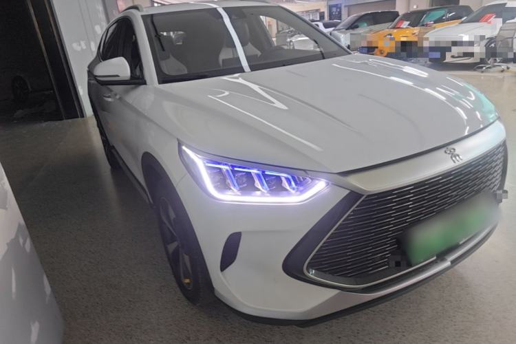 Used BYD Song PLUS New Energy 2021 DM-i 51KM Prestige Model Front Right 45 Deg