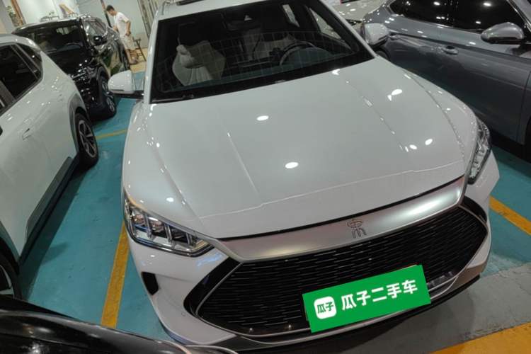 Used BYD Song PLUS New Energy 2021 DM-i 51KM Prestige Model Front Right 45 Deg