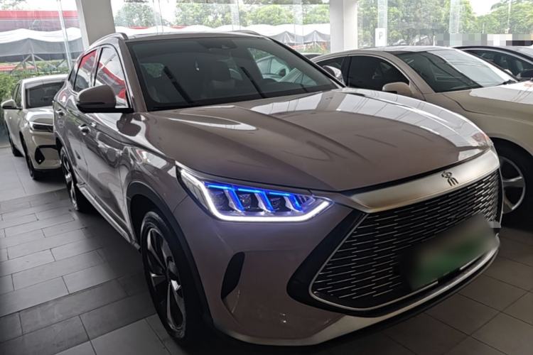Used BYD Song PLUS New Energy 2021 DM-i 51KM Prestige Model Front Right 45 Deg