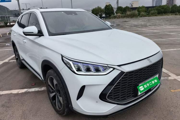 Used BYD Song PLUS New Energy 2021 DM-i 51KM Prestige Model Front Right 45 Deg