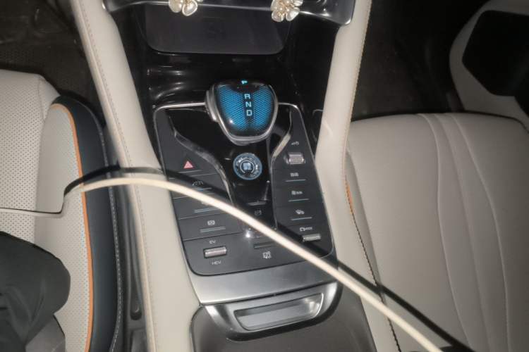 Used BYD Song PLUS New Energy 2021 DM-i 110KM Flagship PLUS Gear Lever