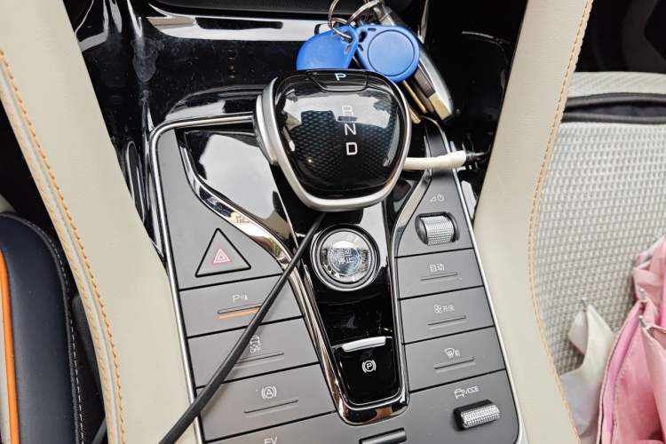 Used BYD Song PLUS New Energy 2021 DM-i 110KM Flagship Model Gear Lever