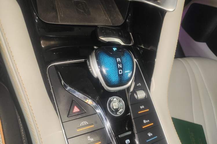 Used BYD Song PLUS New Energy 2021 DM-i 51KM Prestige Model Gear Lever