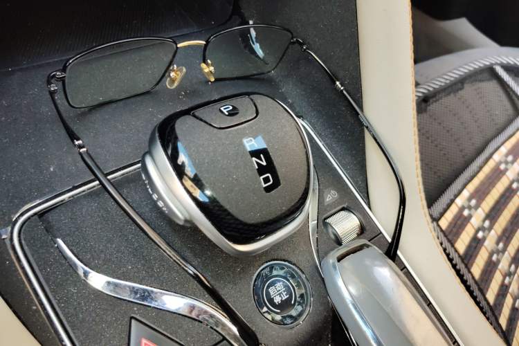 Used BYD Song PLUS New Energy 2021 DM-i 110KM Flagship Model Gear Lever
