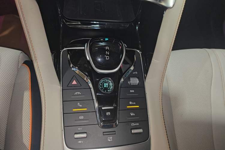 Used BYD Song PLUS New Energy 2021 DM-i 51KM Prestige Model Gear Lever