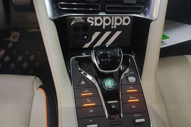 Used BYD Song PLUS New Energy 2021 DM-i 51KM Prestige Model Gear Lever