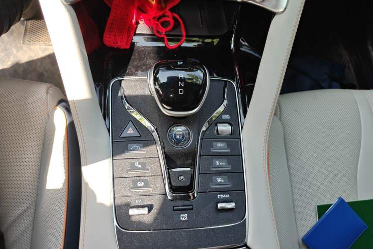 Used BYD Song PLUS New Energy 2021 DM-i 51KM Prestige Model Gear Lever