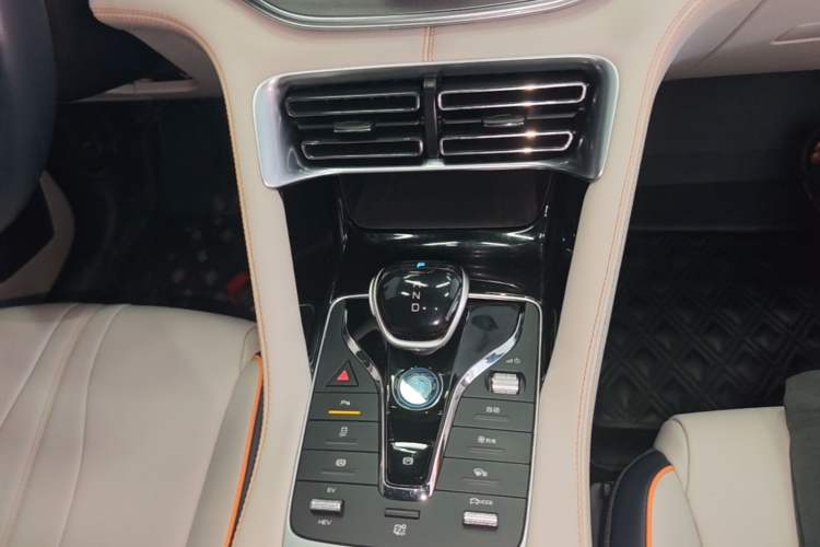 Used BYD Song PLUS New Energy 2021 DM-i 110KM Flagship Model Gear Lever