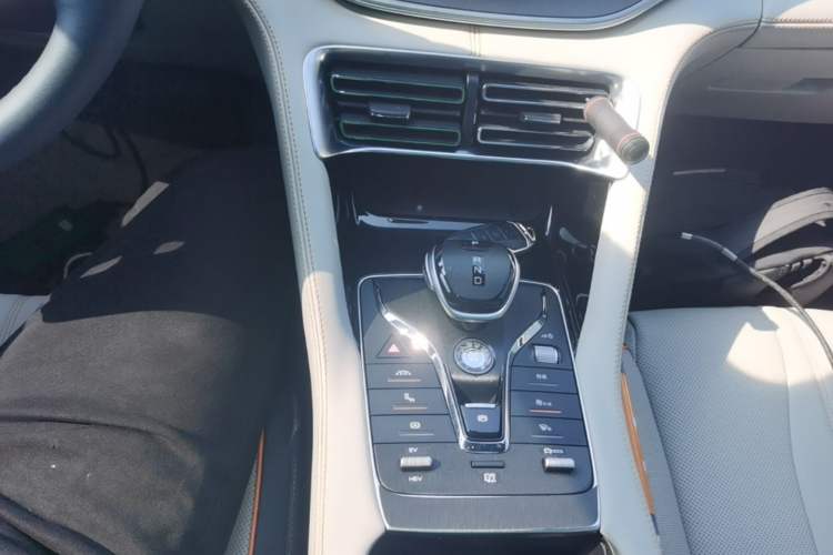 Used BYD Song PLUS New Energy 2021 DM-i 51KM Prestige Model Gear Lever