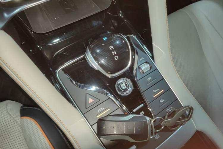 Used BYD Song PLUS New Energy 2021 DM-i 51KM Prestige Model Gear Lever