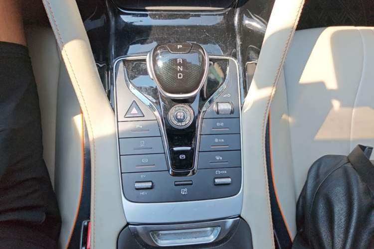 Used BYD Song PLUS New Energy 2021 DM-i 110KM Flagship Model Gear Lever