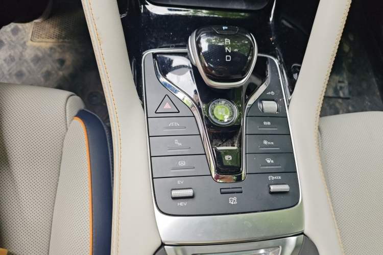 Used BYD Song PLUS New Energy 2021 DM-i 51KM Prestige Model Gear Lever