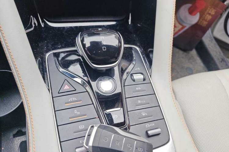 Used BYD Song PLUS New Energy 2021 DM-i 110KM Flagship Model Gear Lever