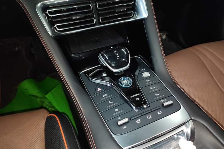 Used BYD Song PLUS New Energy 2021 DM-i 100KM Four-Wheel Drive Flagship PLUS Gear Lever