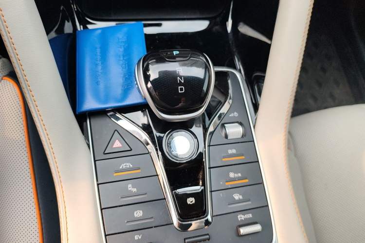 Used BYD Song PLUS New Energy 2021 DM-i 51KM Prestige Model Gear Lever