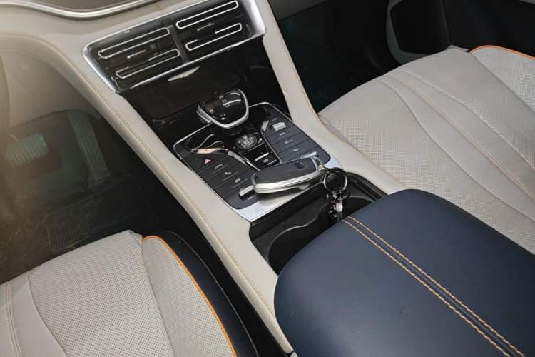 Used BYD Song PLUS New Energy 2021 DM-i 110KM Flagship PLUS Gear Lever