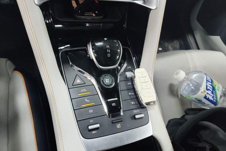 Used BYD Song PLUS New Energy 2021 DM-i 110KM Flagship PLUS Gear Lever