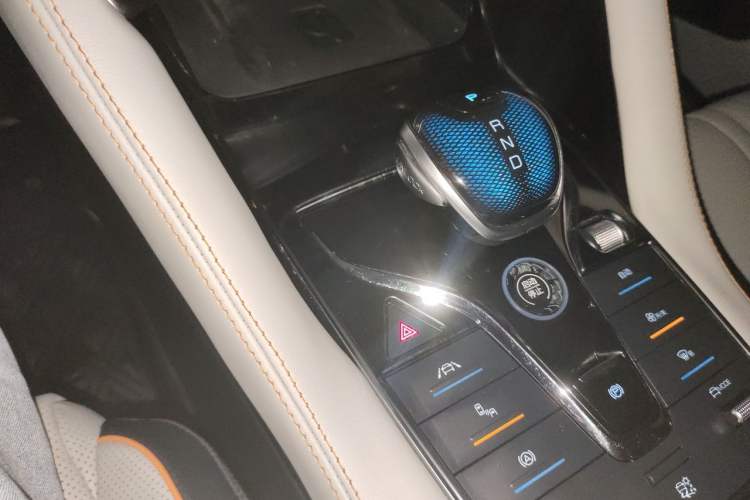Used BYD Song PLUS New Energy 2021 DM-i 110KM Flagship PLUS Gear Lever