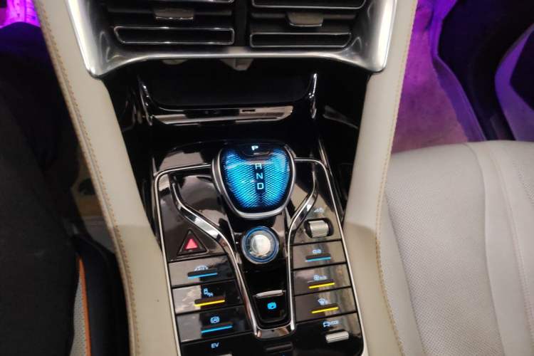 Used BYD Song PLUS New Energy 2021 DM-i 110KM Flagship PLUS Gear Lever