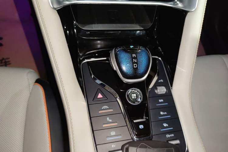 Used BYD Song PLUS New Energy 2021 DM-i 51KM Prestige Model Gear Lever