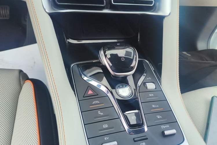 Used BYD Song PLUS New Energy 2021 DM-i 110KM Flagship PLUS Gear Lever