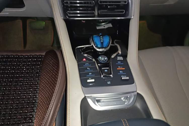 Used BYD Song PLUS New Energy 2021 DM-i 110KM Flagship PLUS Gear Lever