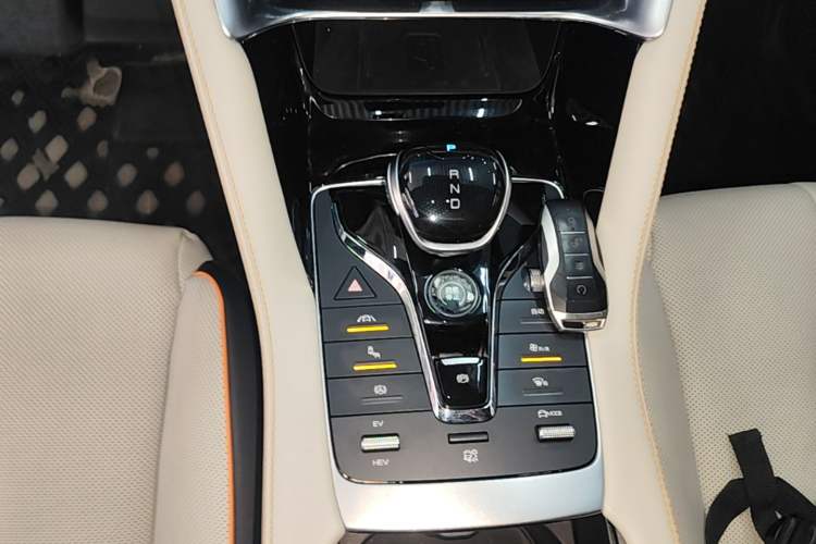 Used BYD Song PLUS New Energy 2021 DM-i 51KM Prestige Model Gear Lever