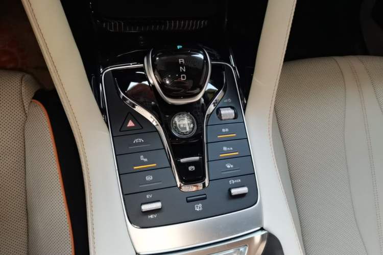 Used BYD Song PLUS New Energy 2021 DM-i 110KM Flagship PLUS 5G Edition Gear Lever