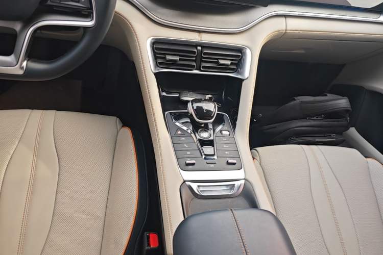 Used BYD Song PLUS New Energy 2021 DM-i 110KM Flagship PLUS Gear Lever