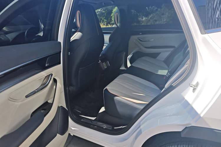 Used BYD Song PLUS New Energy 2021 DM-i 110KM Flagship PLUS Interior 1