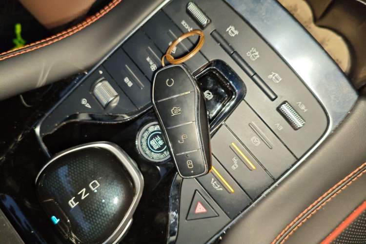 Used BYD Song PLUS New Energy 2021 DM-i 100KM Four-Wheel Drive Flagship PLUS Interior 1