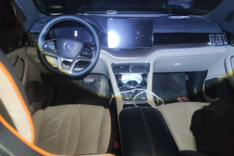 Used BYD Song PLUS New Energy 2021 EV Flagship Model Interior 2