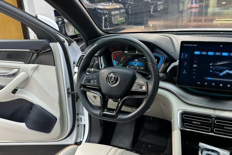 Used BYD Song PLUS New Energy 2021 DM-i 110KM Flagship Model Interior 2