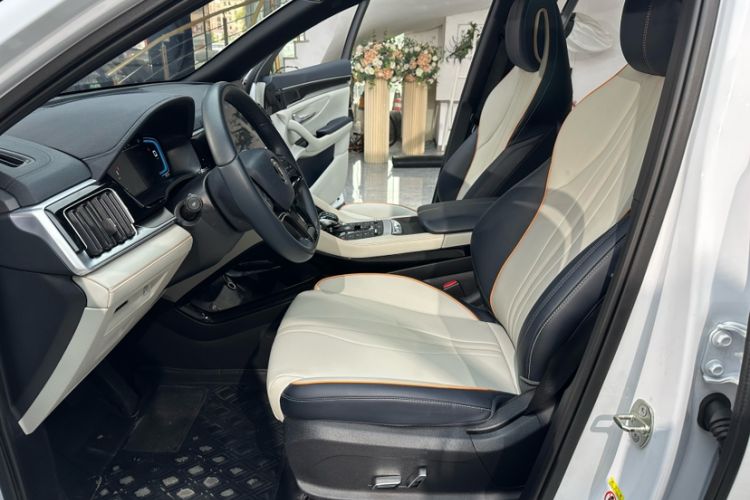 Used BYD Song PLUS New Energy 2021 DM-i 110KM Flagship Model Interior 3