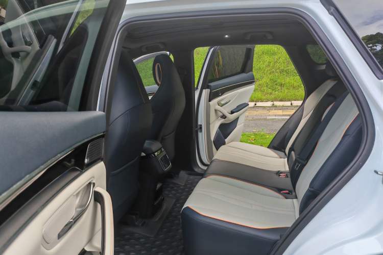 Used BYD Song PLUS New Energy 2021 DM-i 110KM Flagship PLUS Interior 4