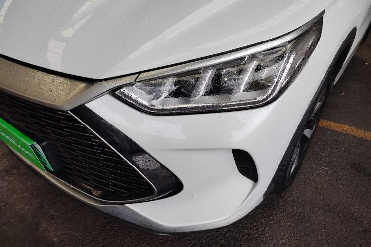 Used BYD Song PLUS New Energy 2021 DM-i 100KM Four-Wheel Drive Flagship PLUS Left Front Headlight