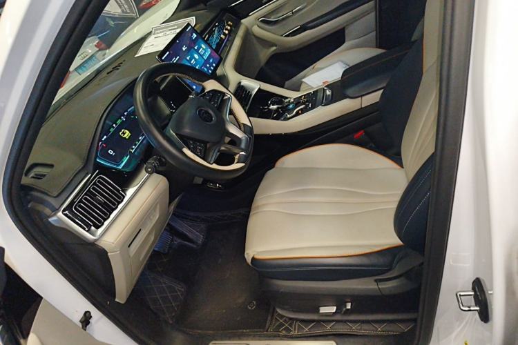 Used BYD Song PLUS New Energy 2021 EV Flagship Model Left Front Seat