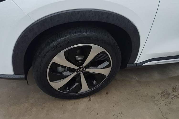 Used BYD Song PLUS New Energy 2021 EV Flagship Model Left Front Wheel Hub