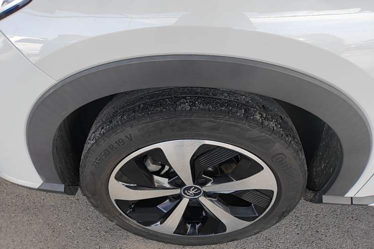Used BYD Song PLUS New Energy 2021 DM-i 110KM Flagship PLUS 5G Edition Left Front Wheel Hub