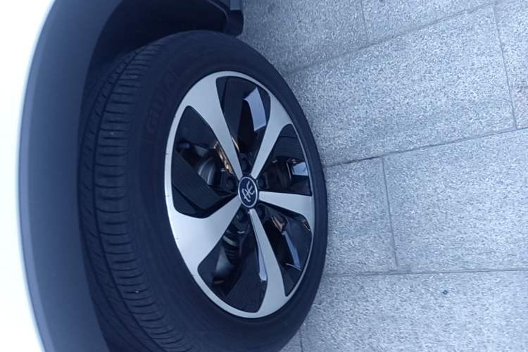 Used BYD Song PLUS New Energy 2021 DM-i 110KM Flagship PLUS Left Front Wheel Hub