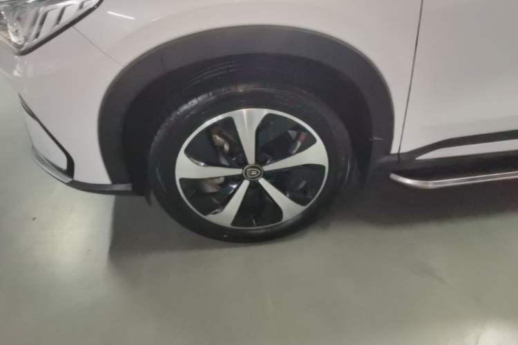 Used BYD Song PLUS New Energy 2021 EV Flagship Model Left Front Wheel Hub