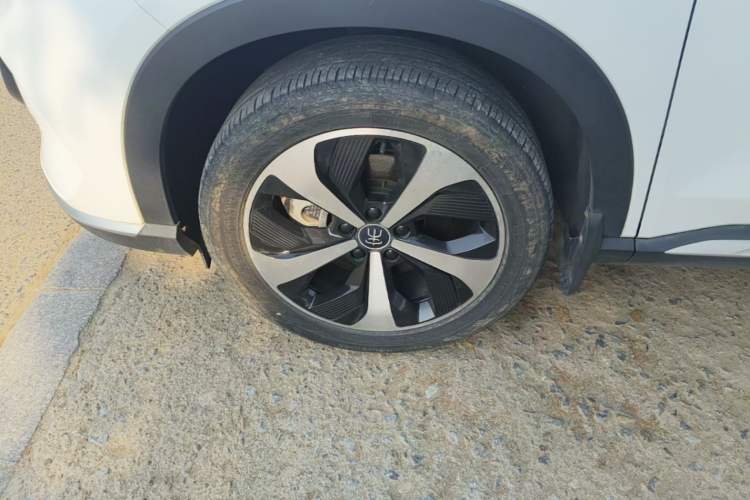 Used BYD Song PLUS New Energy 2021 DM-i 51KM Prestige Model Left Front Wheel Hub