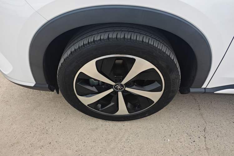 Used BYD Song PLUS New Energy 2021 DM-i 110KM Flagship PLUS Left Front Wheel Hub