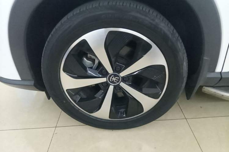 Used BYD Song PLUS New Energy 2021 EV Flagship Model Left Front Wheel Hub