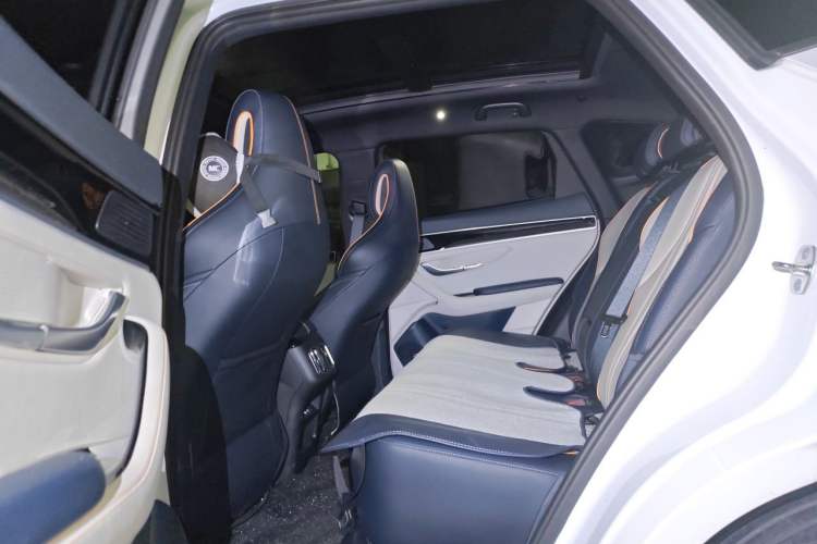 Used BYD Song PLUS New Energy 2021 DM-i 110KM Flagship Model Left Rear Seat