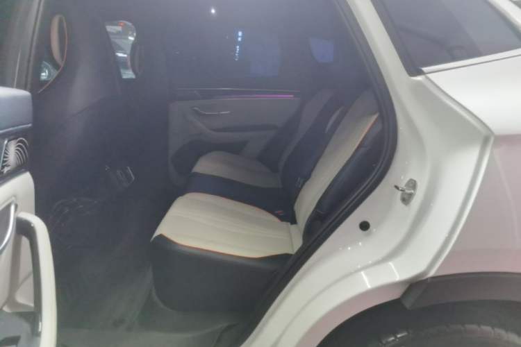 Used BYD Song PLUS New Energy 2021 EV Flagship Model Left Rear Seat